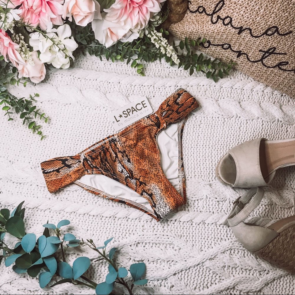 L Space Animal Print Sexy Bikini Bottoms SM/XS NWT